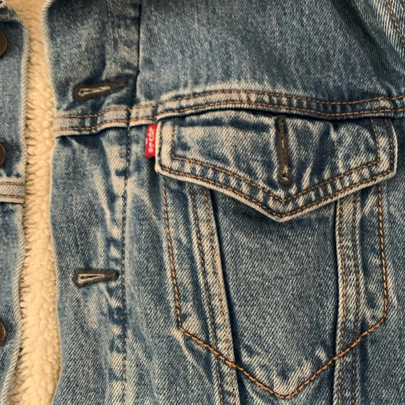 Levi's Trucker Sherpa Button Up Jean Jacket Size Small - Picture 3 of 8